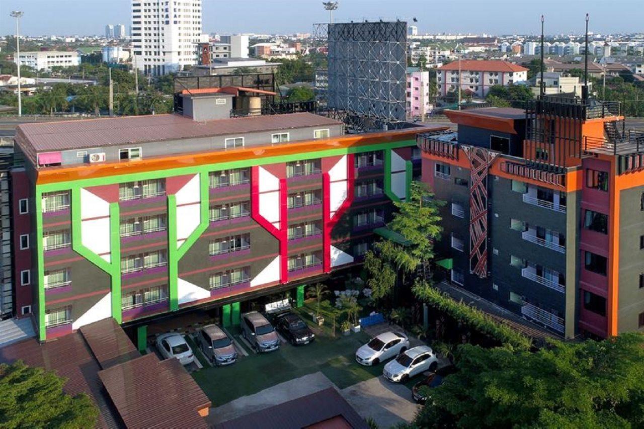 The Breton Hotel Media Bangkok Dış mekan fotoğraf