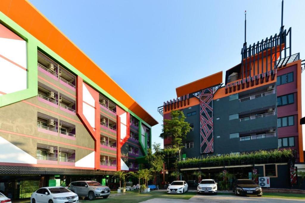 The Breton Hotel Media Bangkok Dış mekan fotoğraf