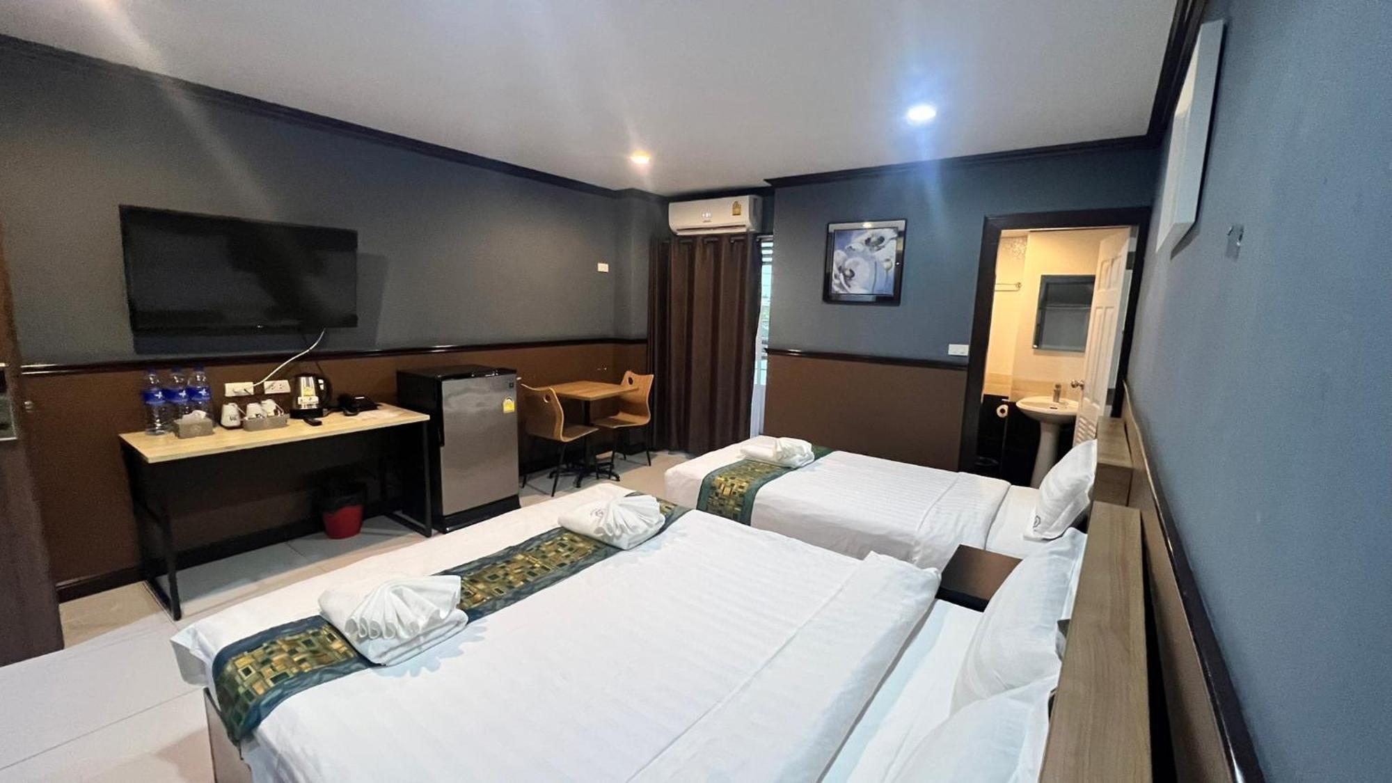 The Breton Hotel Media Bangkok Dış mekan fotoğraf