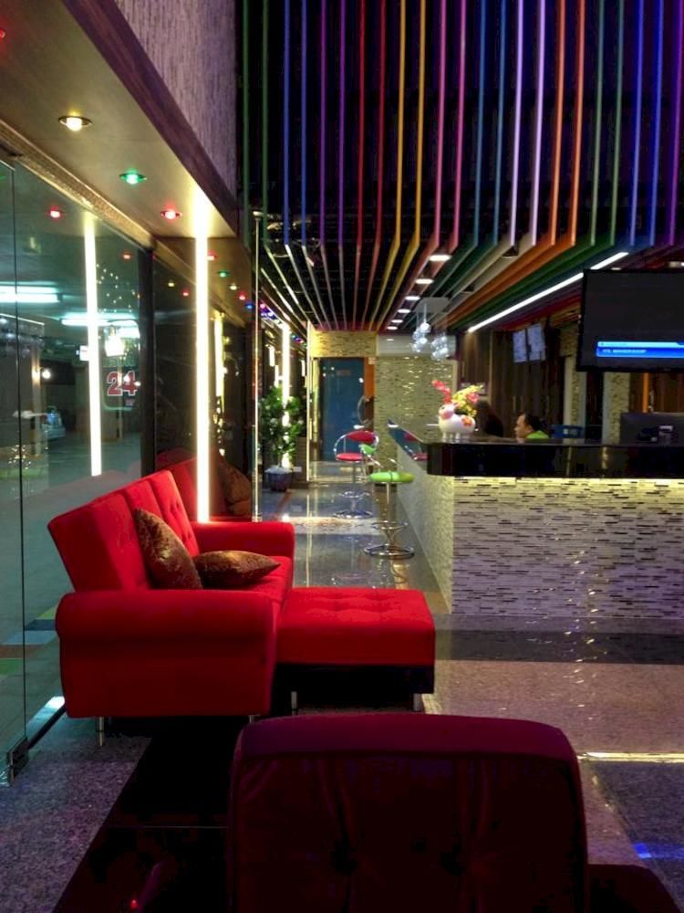The Breton Hotel Media Bangkok Dış mekan fotoğraf