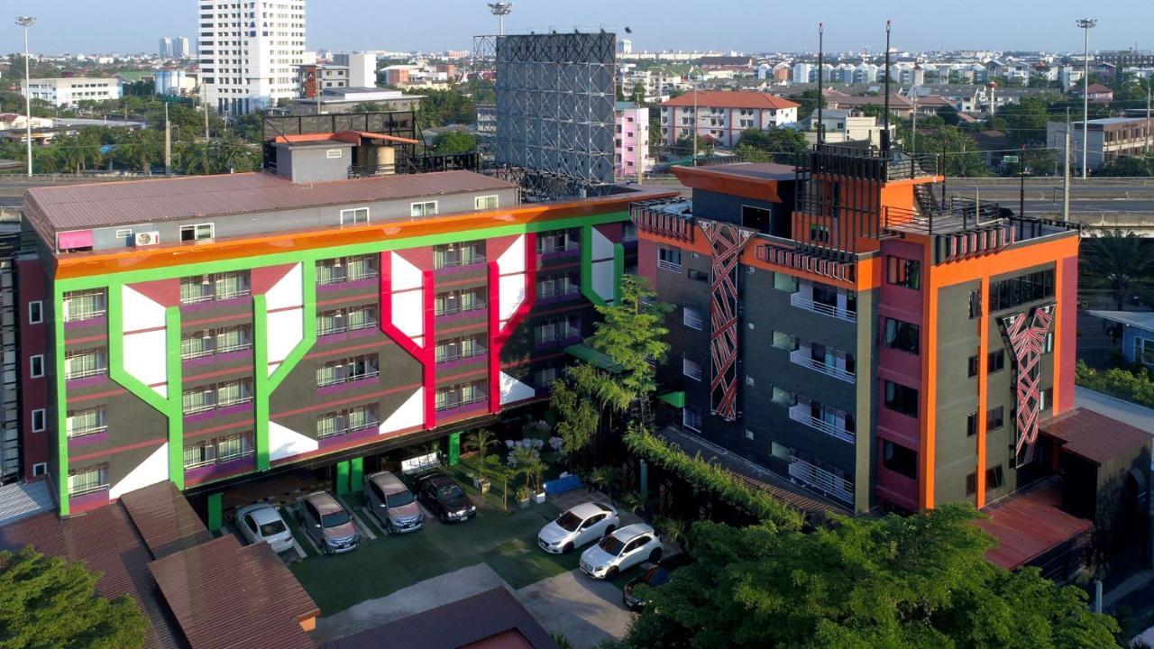 The Breton Hotel Media Bangkok Dış mekan fotoğraf